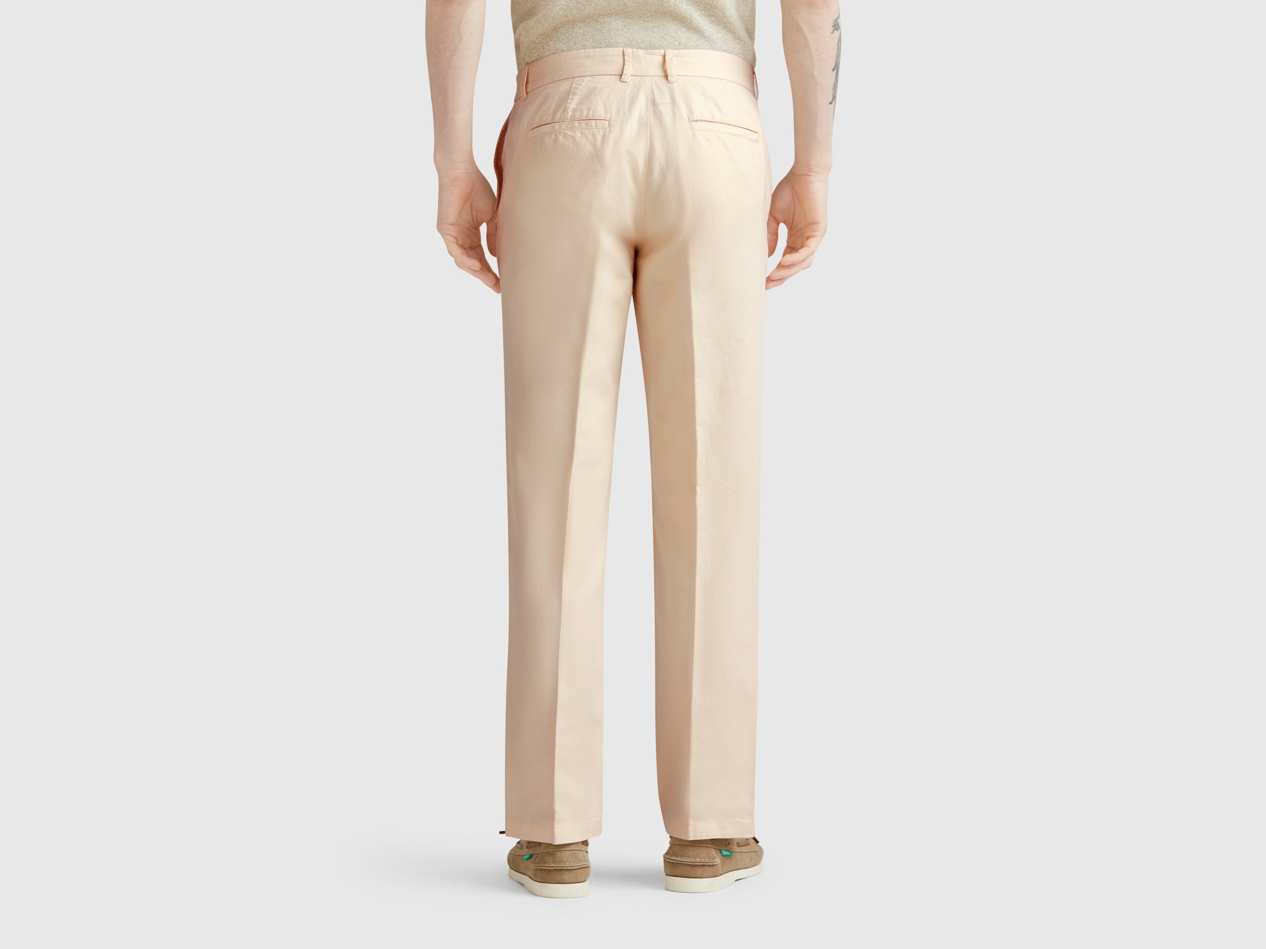 Chinos slim fit em mistura de linho - ucb_image_B