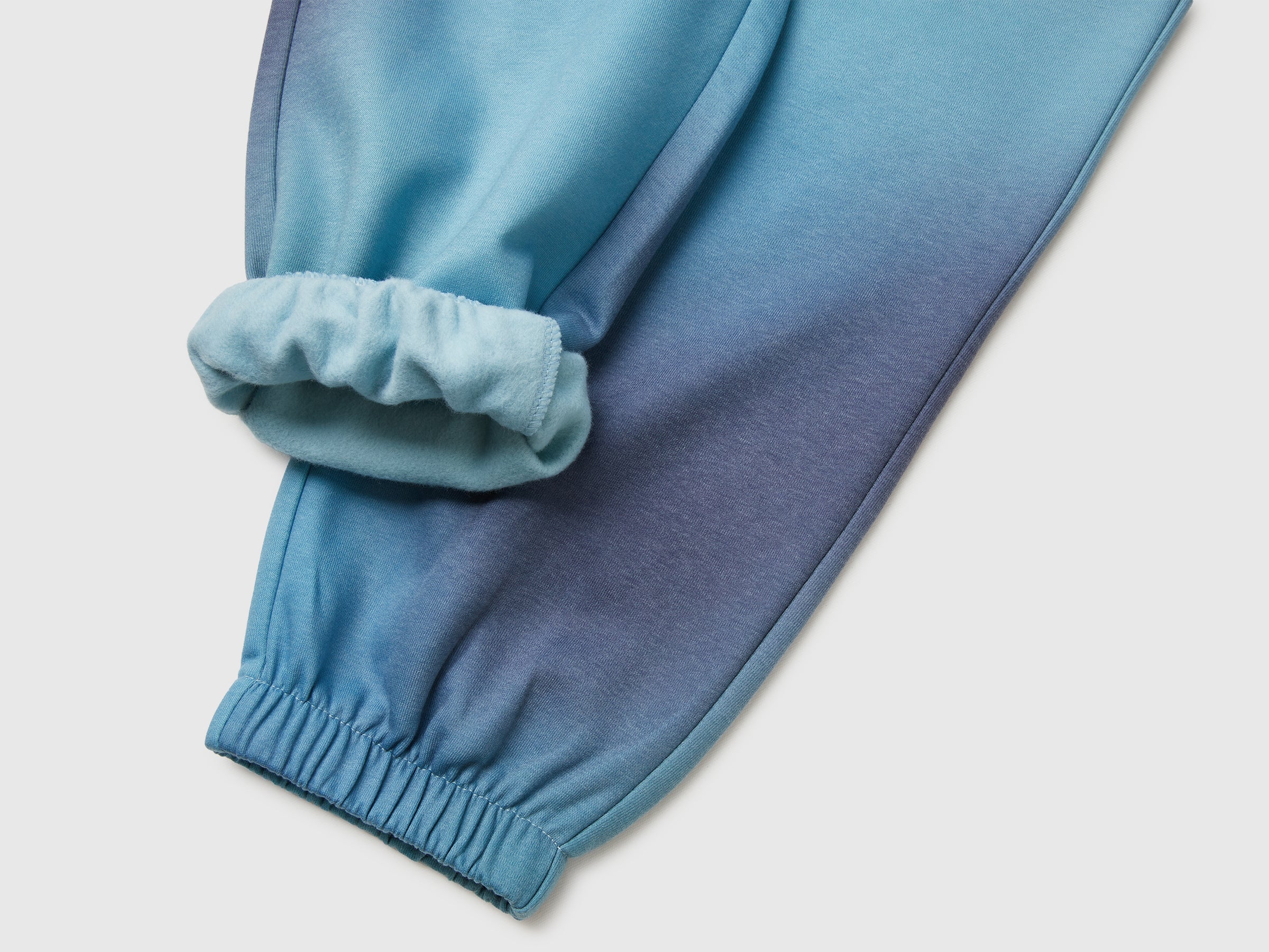 Joggers com estampa efeito degradé - ucb_image_DS1