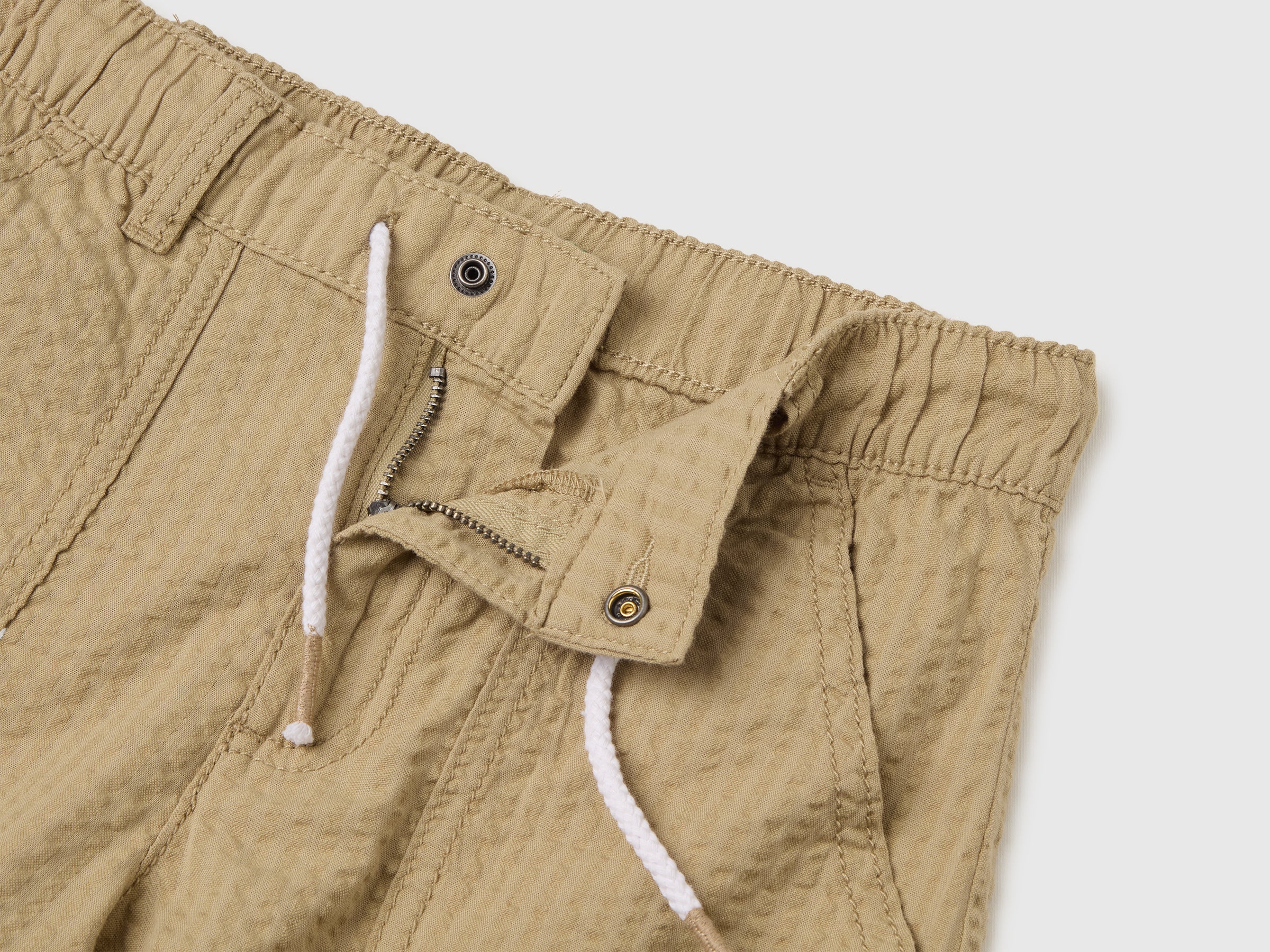 Regular fit Bermuda shorts with pockets - ucb_image_DS1