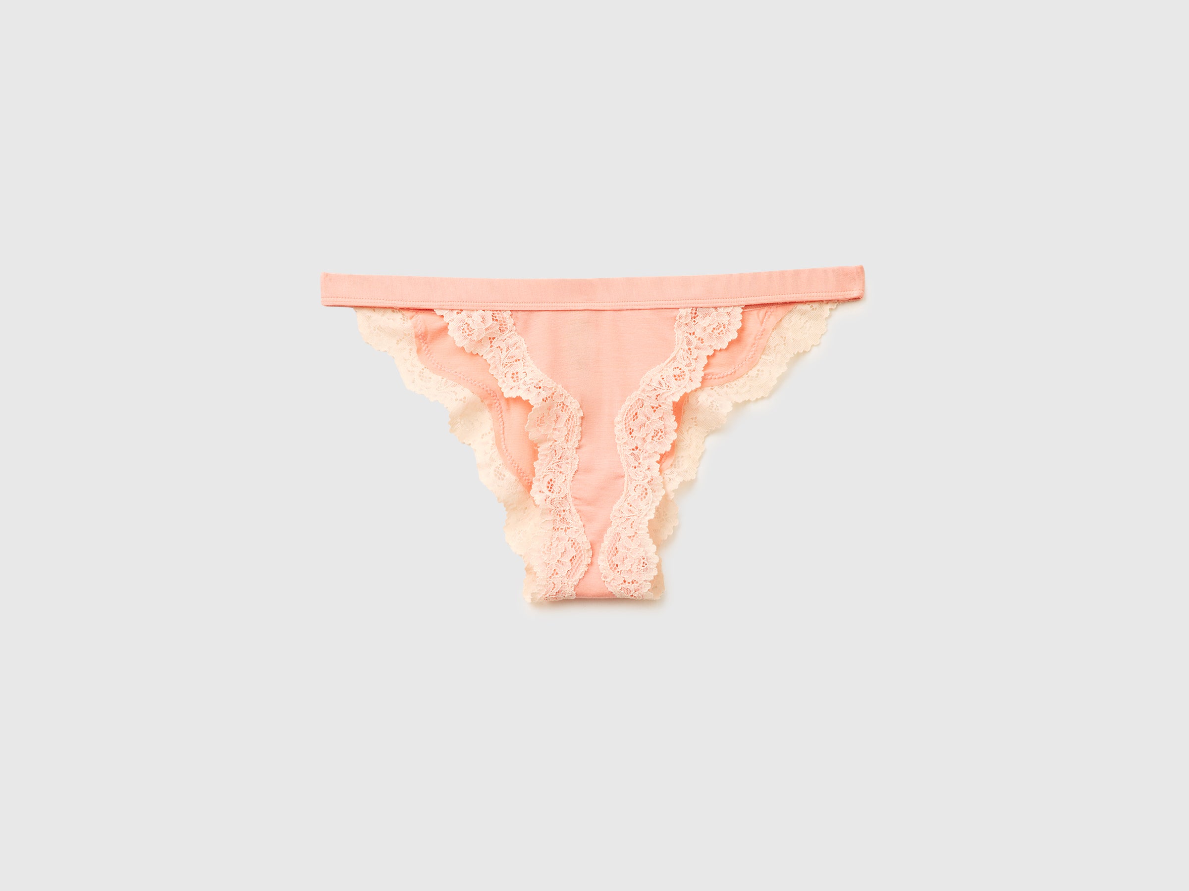 Low-cut briefs in silk blend with lace - ucb_image_FS