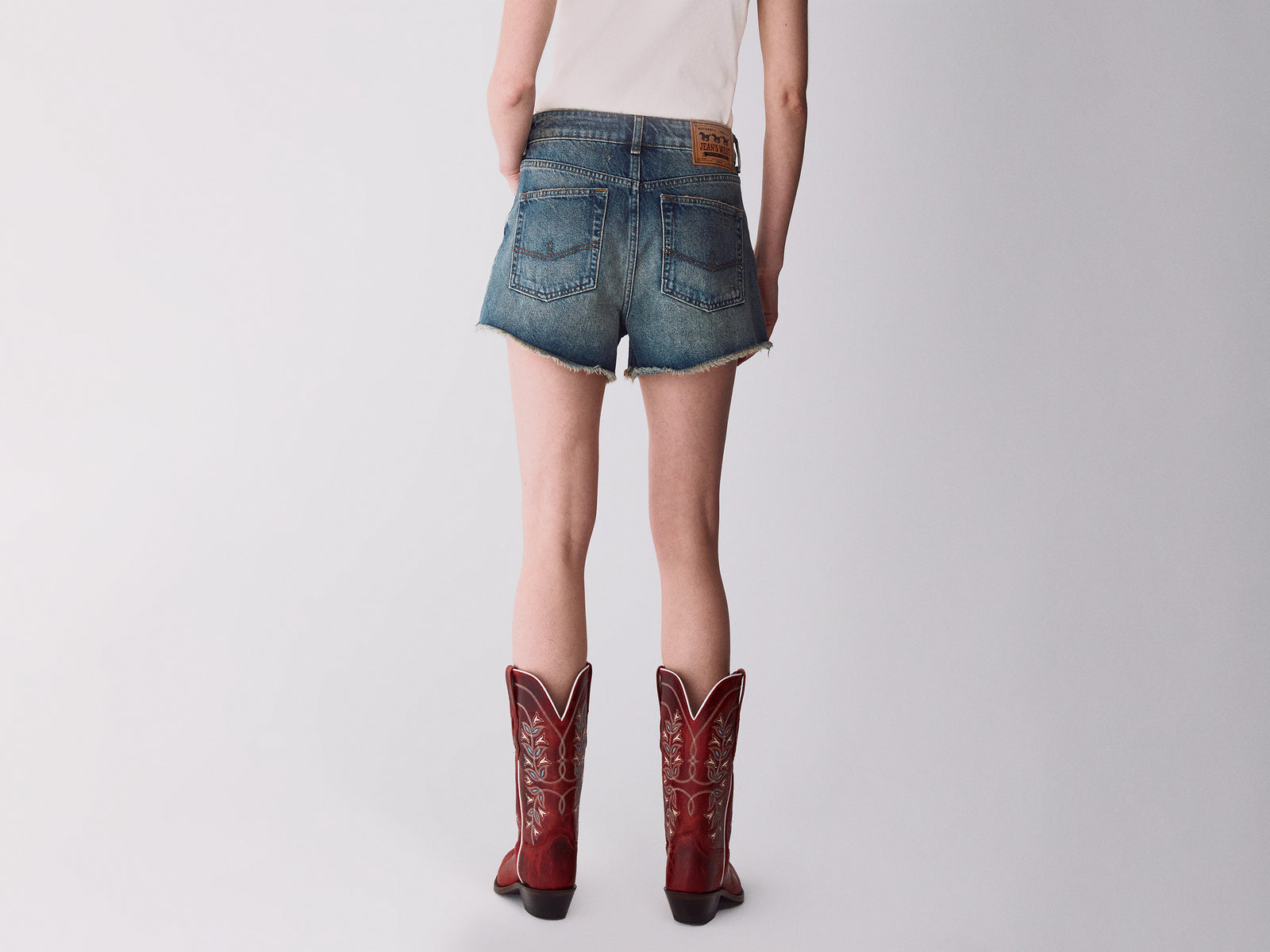 Shorts de jeans com franjas - ucb_image_B