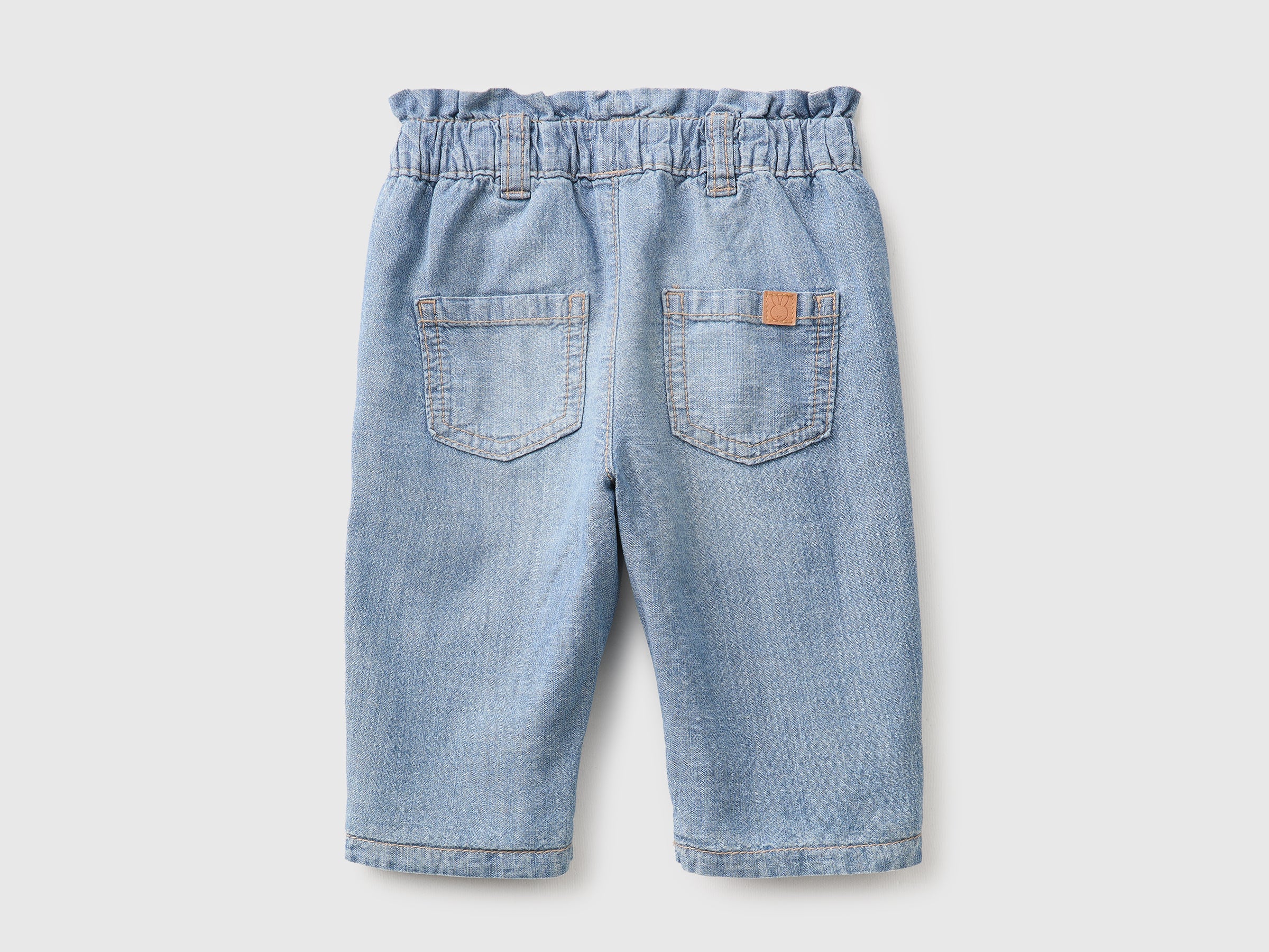 Calças em chambray com cintura subida franzida - ucb_image_BS