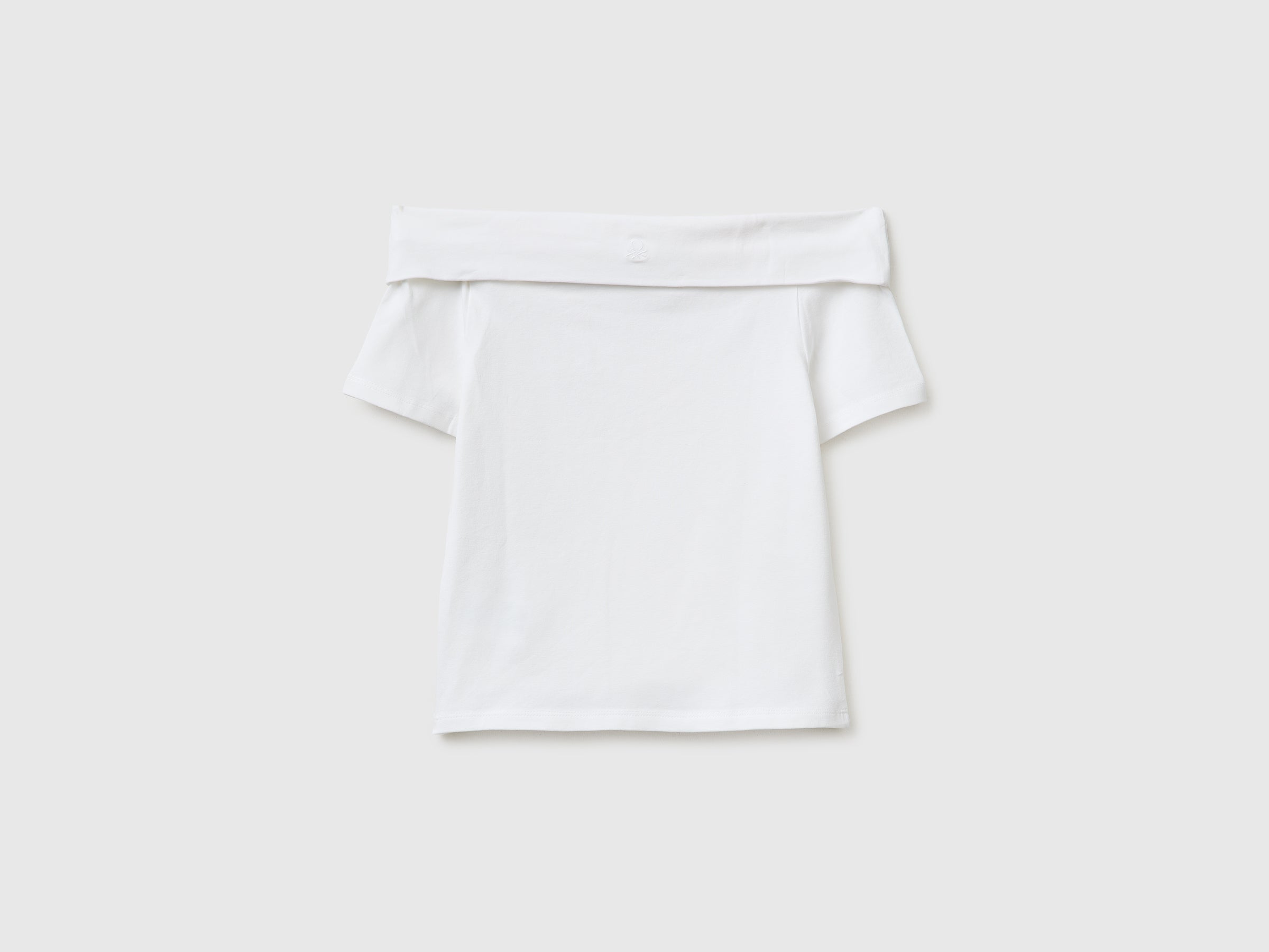 Boat-neck T-shirt - ucb_image_BS