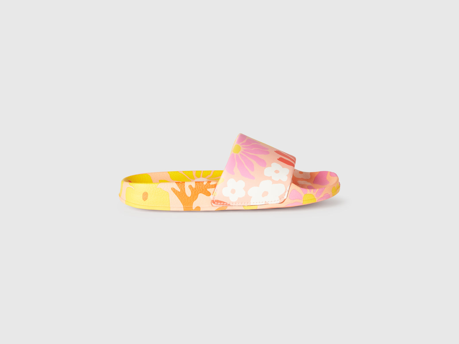 Chinelos com estampado floral - ucb_image_FS