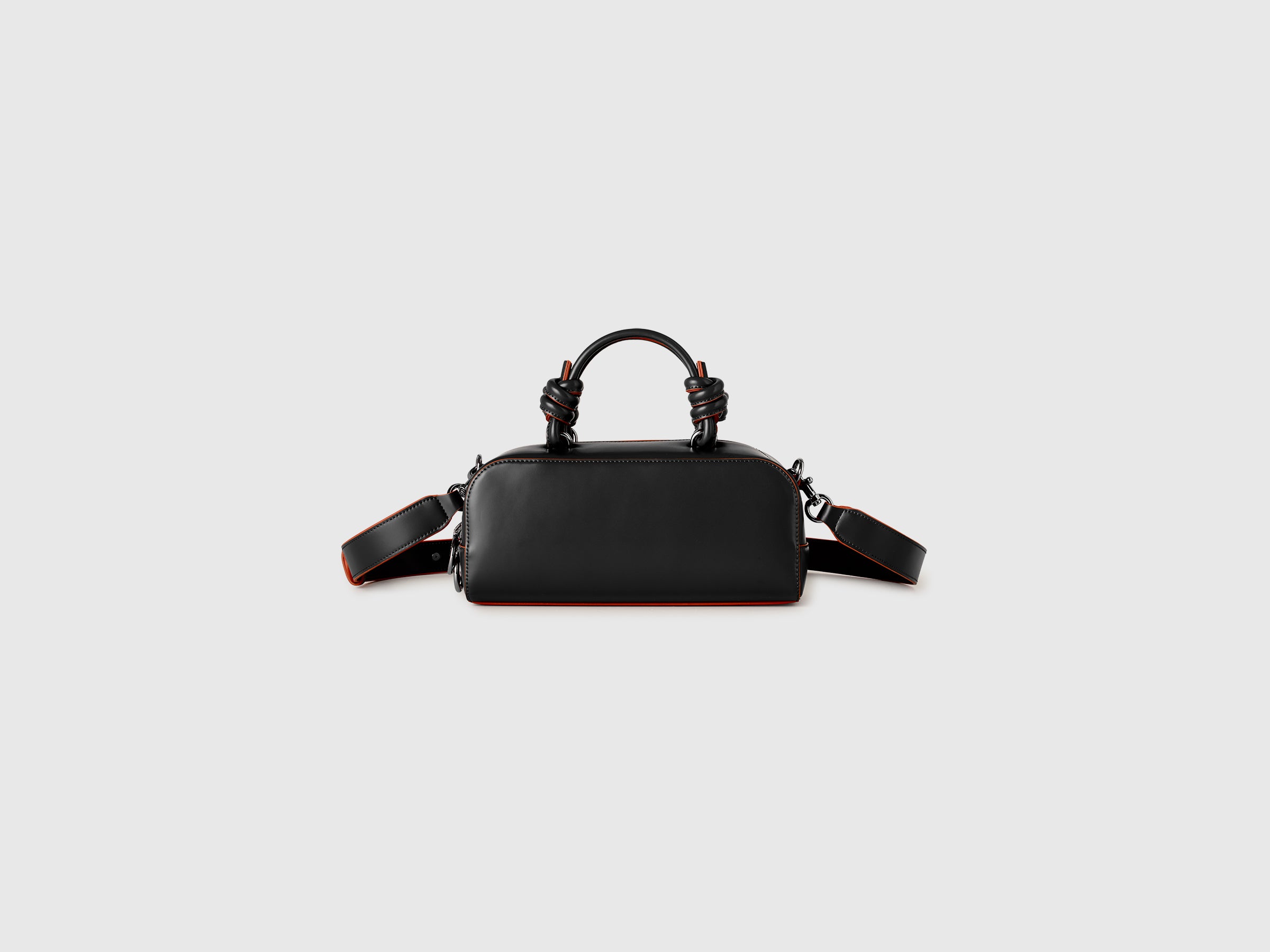 Be Bag bowling preta - ucb_image_FS