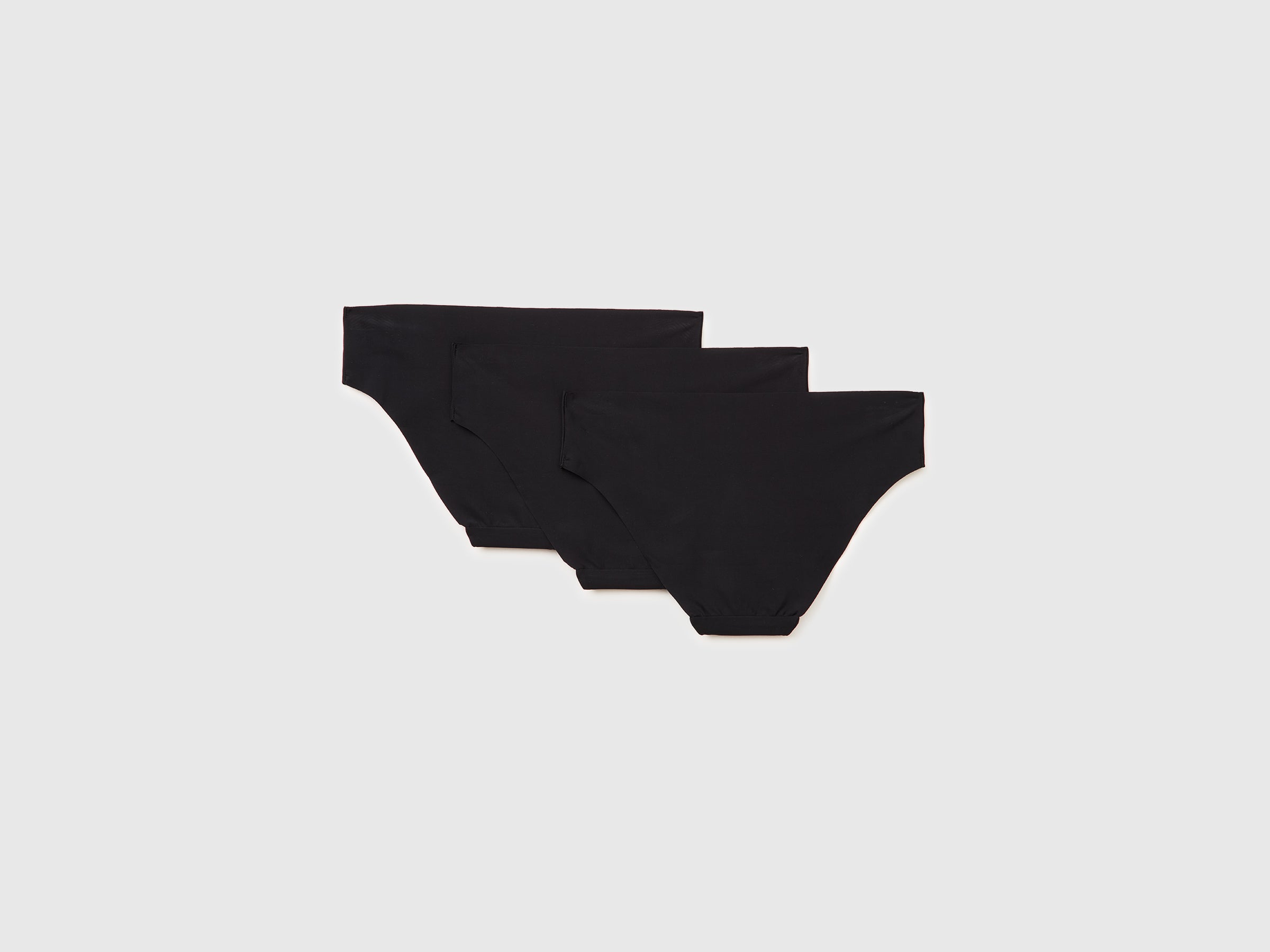 Three seamless briefs - ucb_image_BS