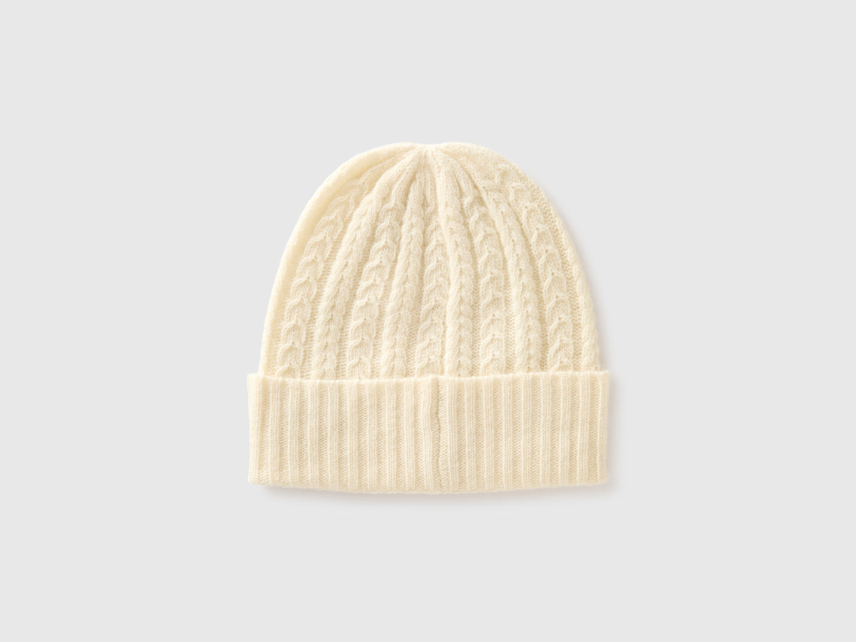 Gorro com trança - ucb_image_BS