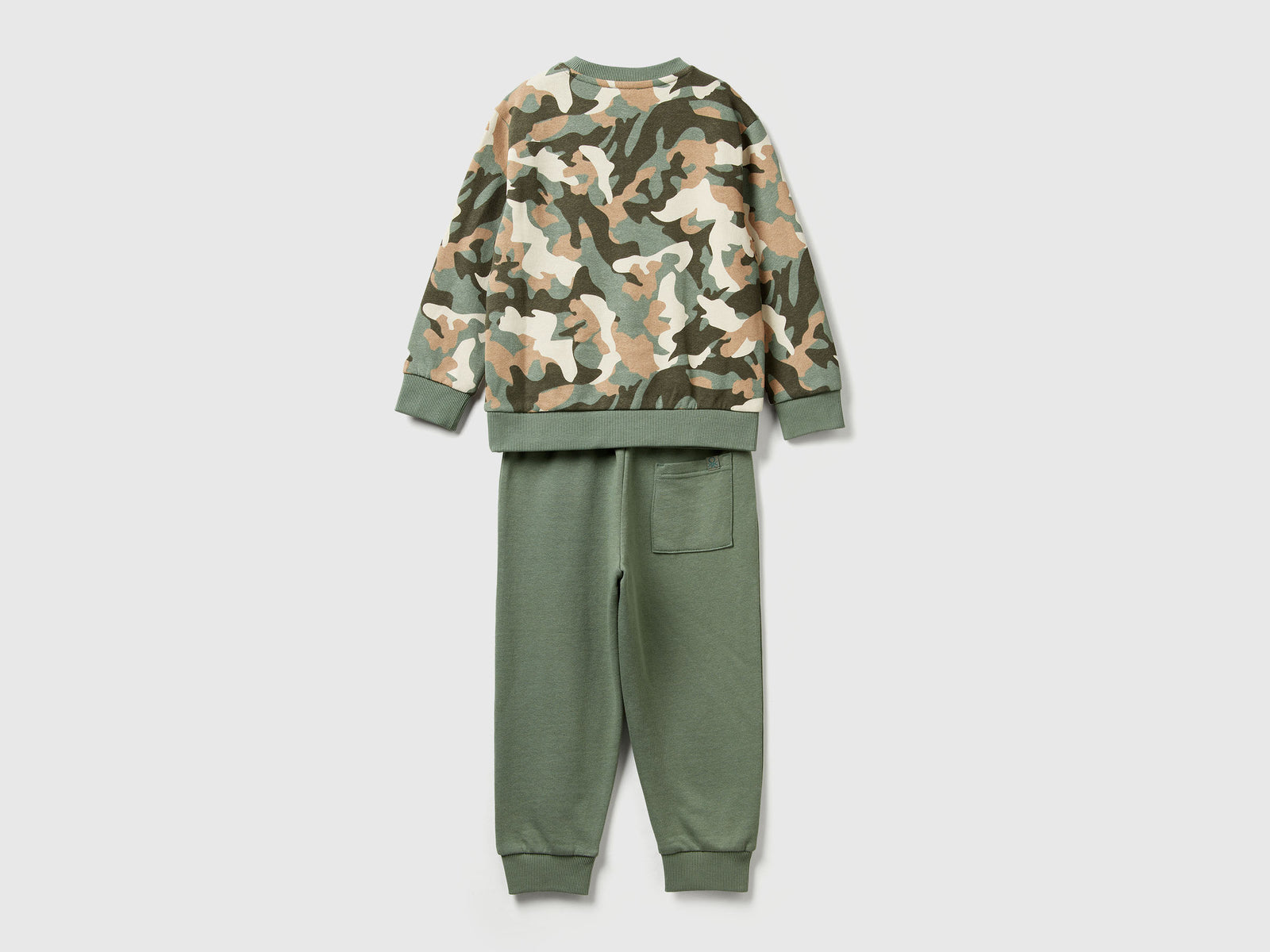 Conjunto com estampado camuflagem - ucb_image_BS