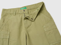 Bermuda shorts with pockets - ucb_image_DS1