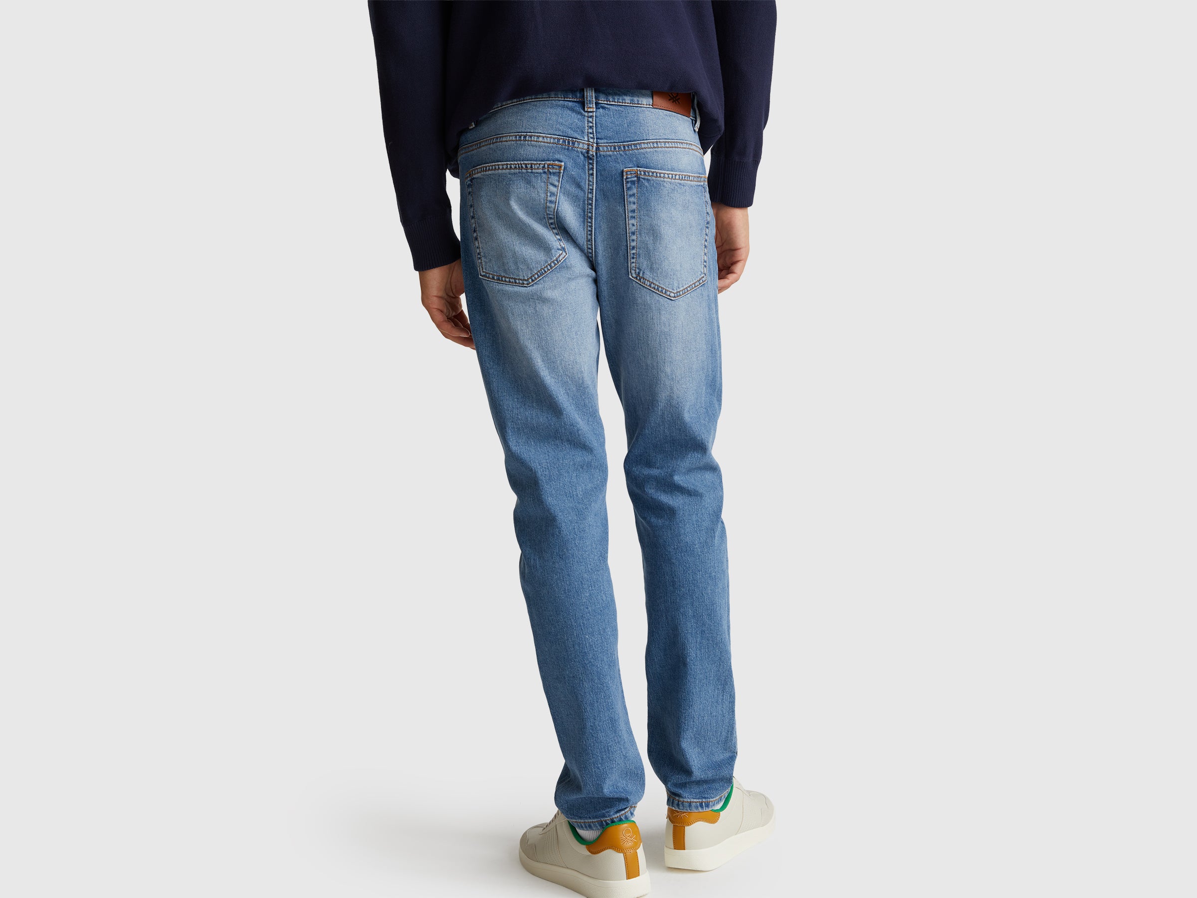 Jeans slim fit cinco bolsos - ucb_image_B