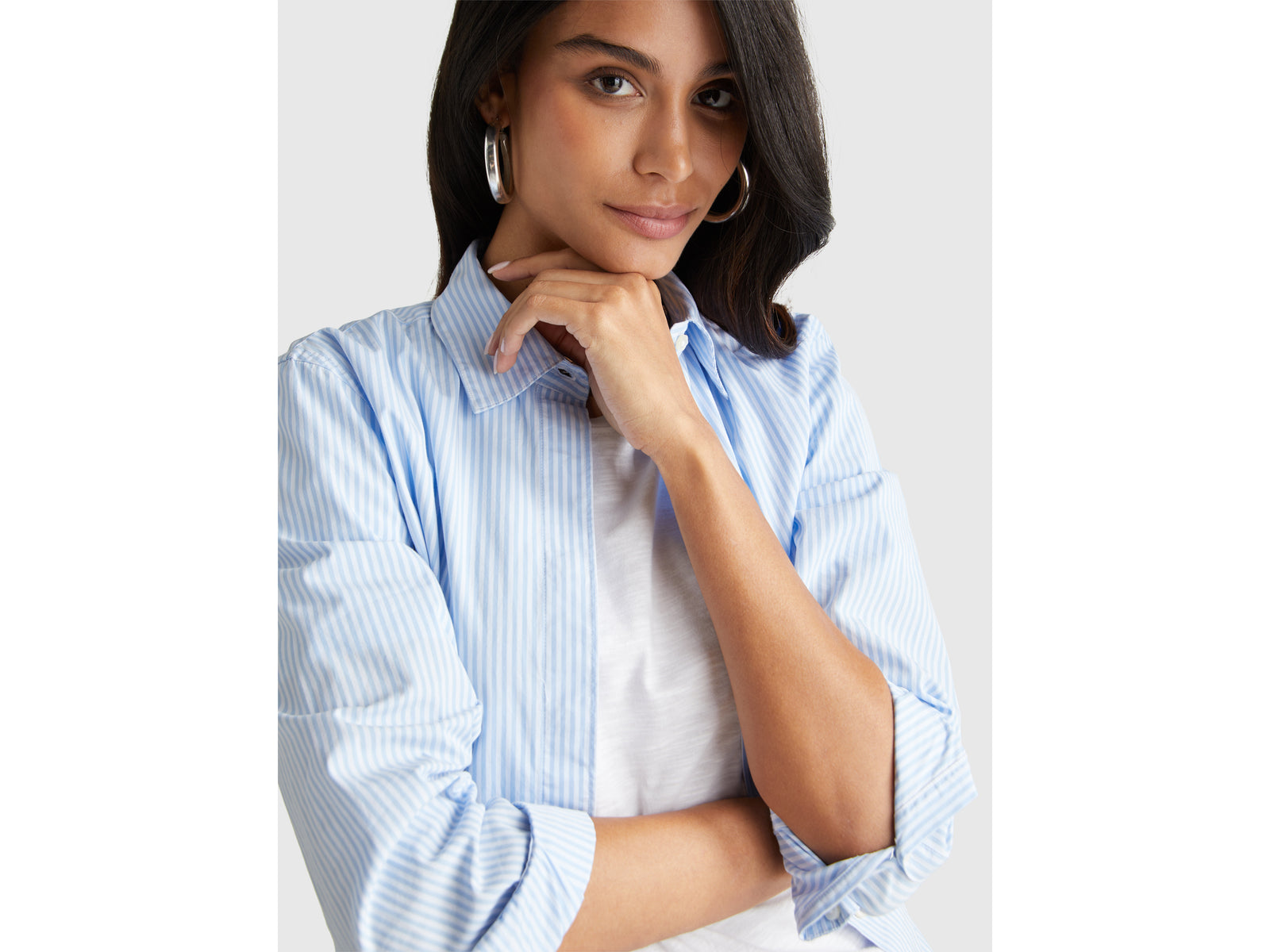 Shirt with vertical stripes