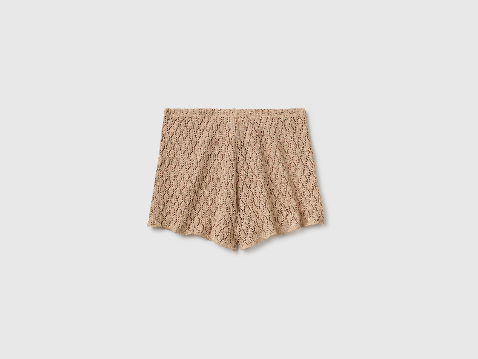 Shorts perfurados - ucb_image_BS