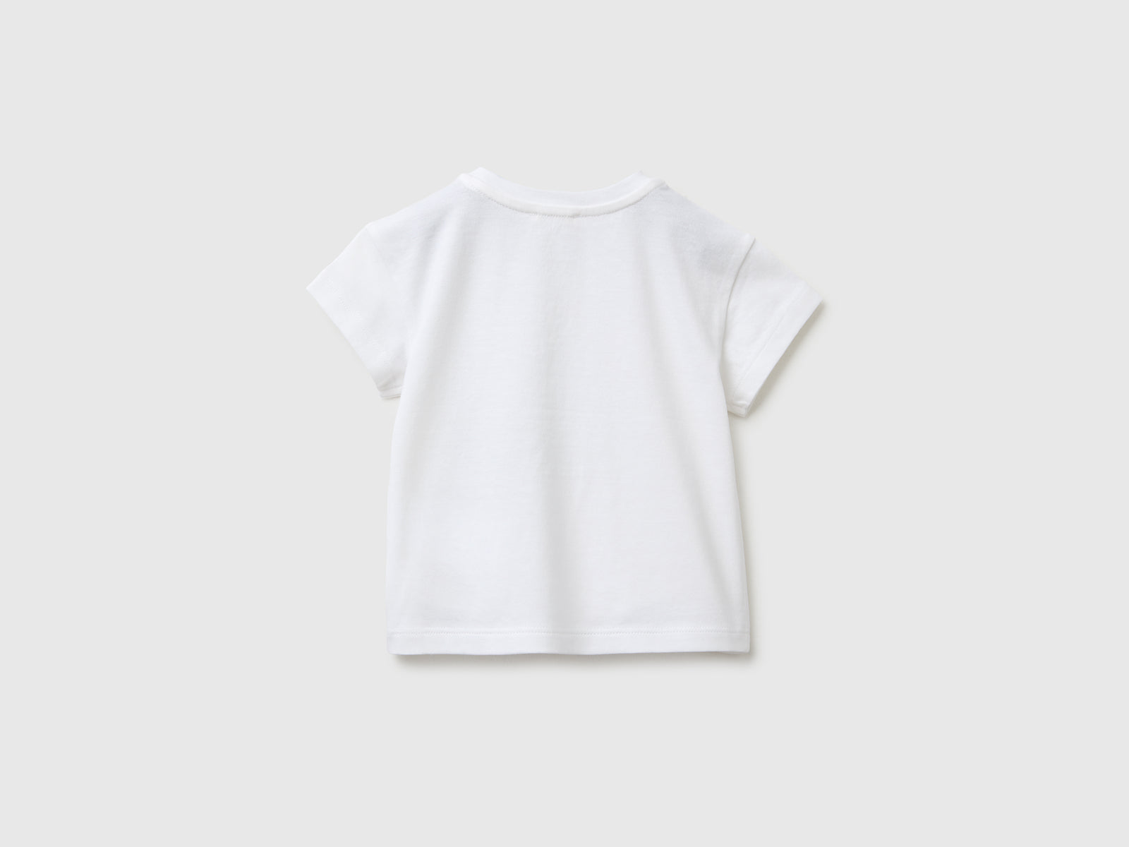 T-shirt com estampa e bordado - ucb_image_BS