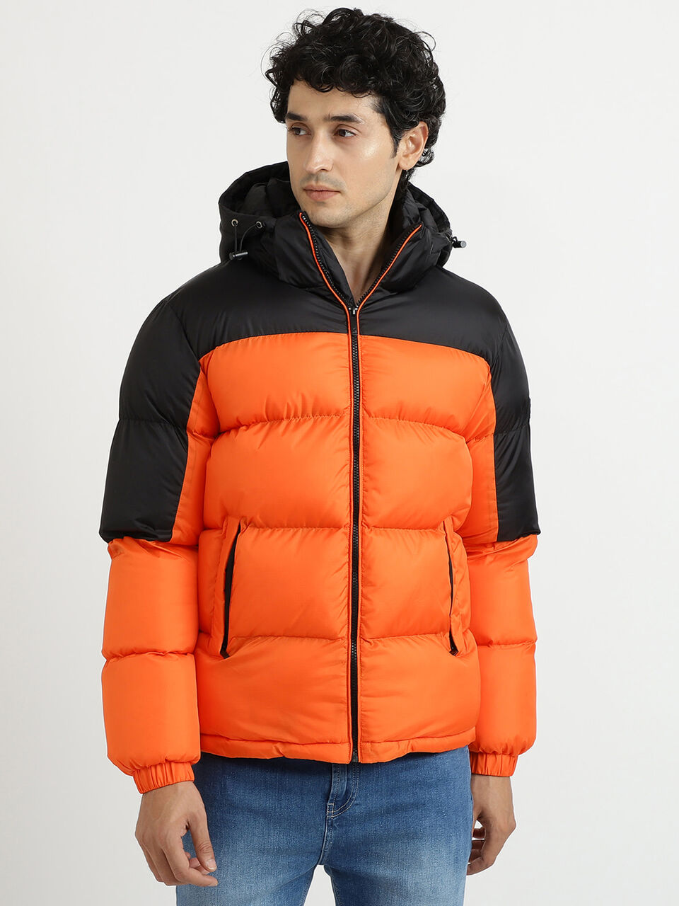 CONTRAST PANEL HEAVY PUFFER JACKET image number null