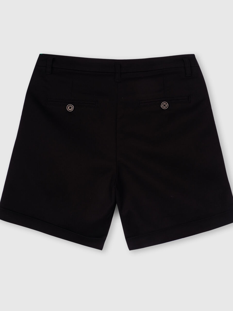 Solid core shorts image number null