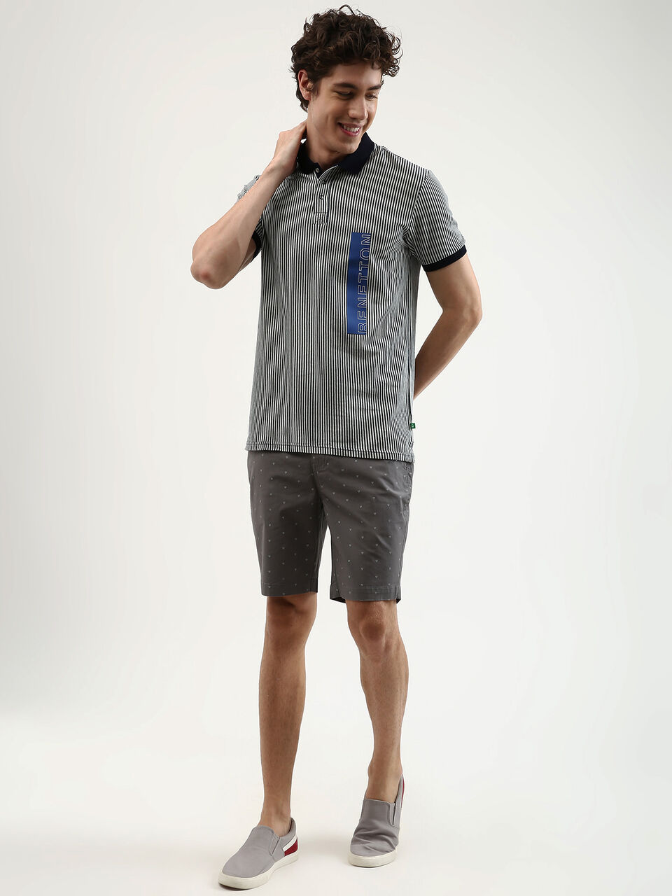 Slim Fit 2 Triangle Printed Shorts image number null