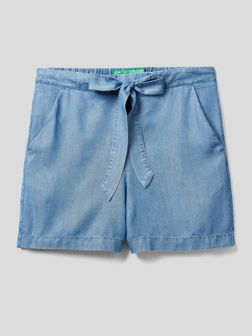Fließende Shorts mit Jeans-Effekt image number 1