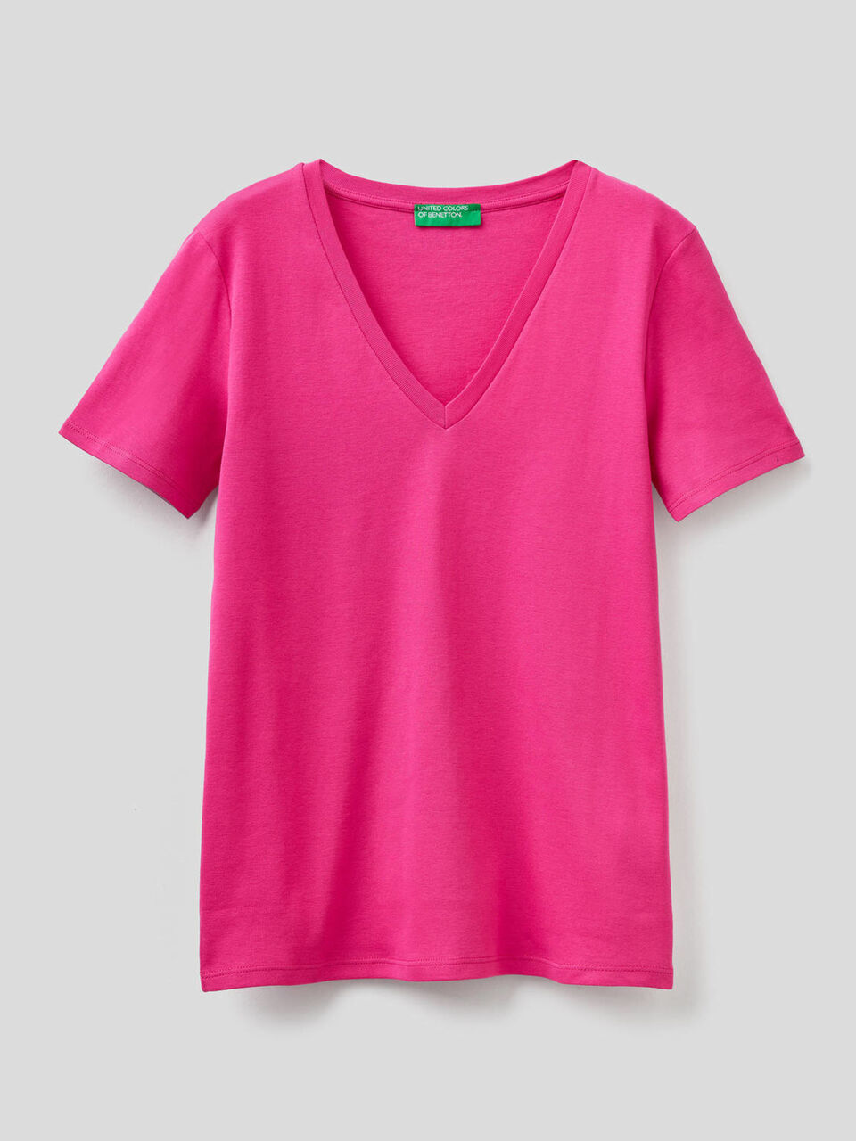T-Shirt aus reiner Baumwolle mit V-Ausschnitt image number 1