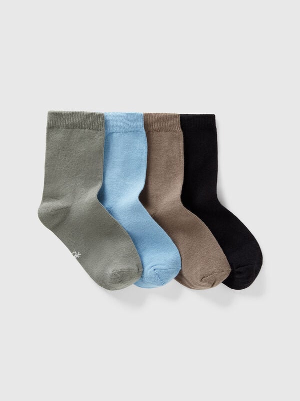 Vier Paar elastische Socken aus Baumwolle Jungen