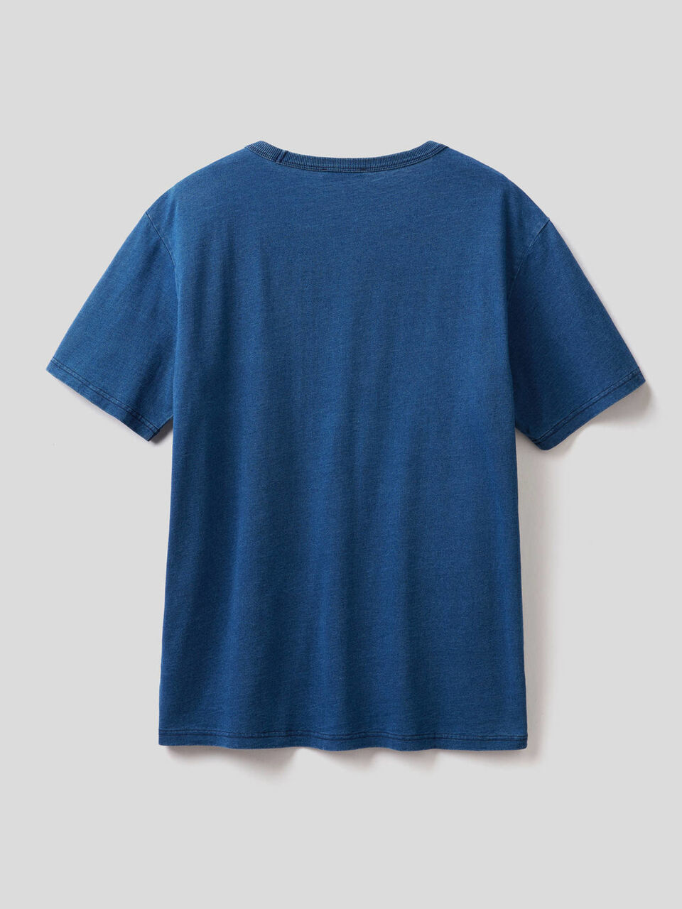 T-Shirt aus reiner Baumwolle mit Indigo-Färbung image number 2