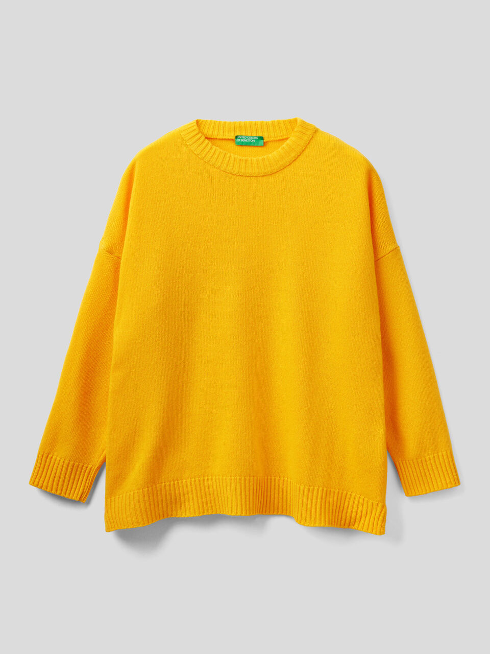 Weiter Pullover mit Schlitzen image number 1