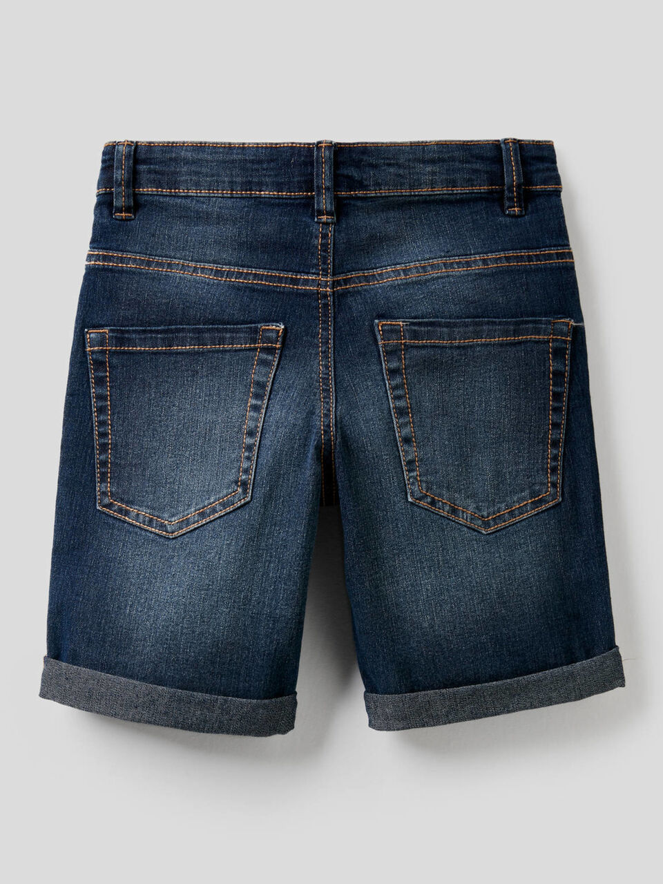 Slim-Fit-Bermuda image number 2