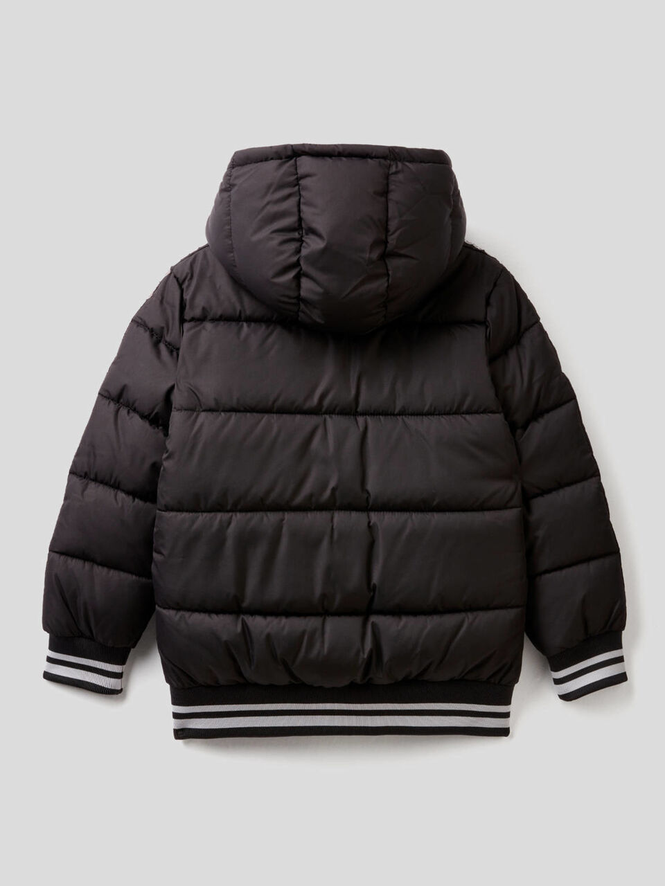 Wattierter Anorak mit Reißverschluss und Kapuze image number 2