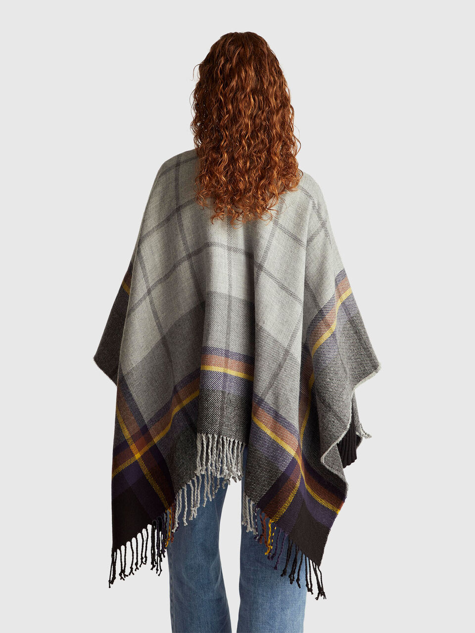 CAPE Damen image number null