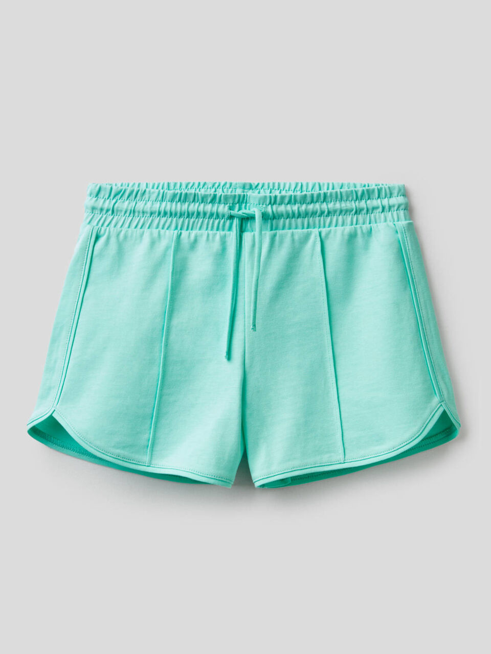 Einfarbige Shorts aus reiner Baumwolle image number 1