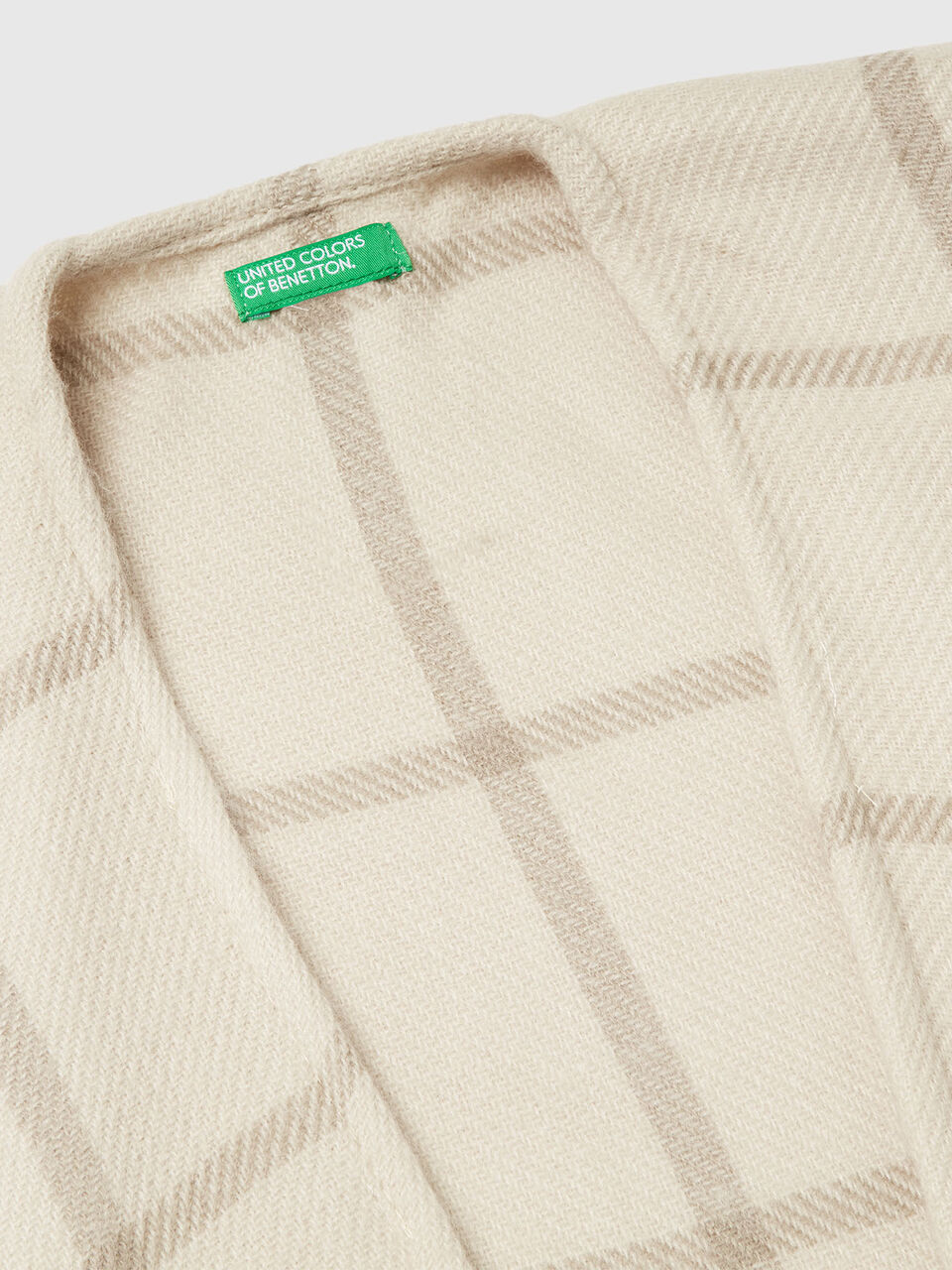 CAPE Damen image number null