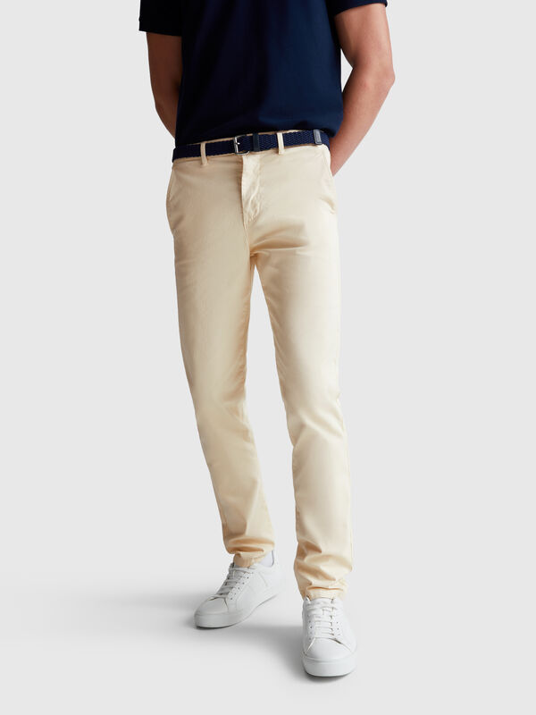 Slim Fit Chinos aus Baumwolle Slim Fit Chinos aus Baumwolle Herren
