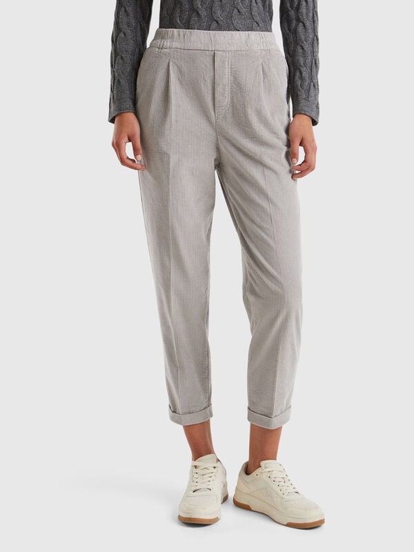 Samt-Chinohose mit elastischem Bund Samt-Chinohose mit elastischem Bund Damen