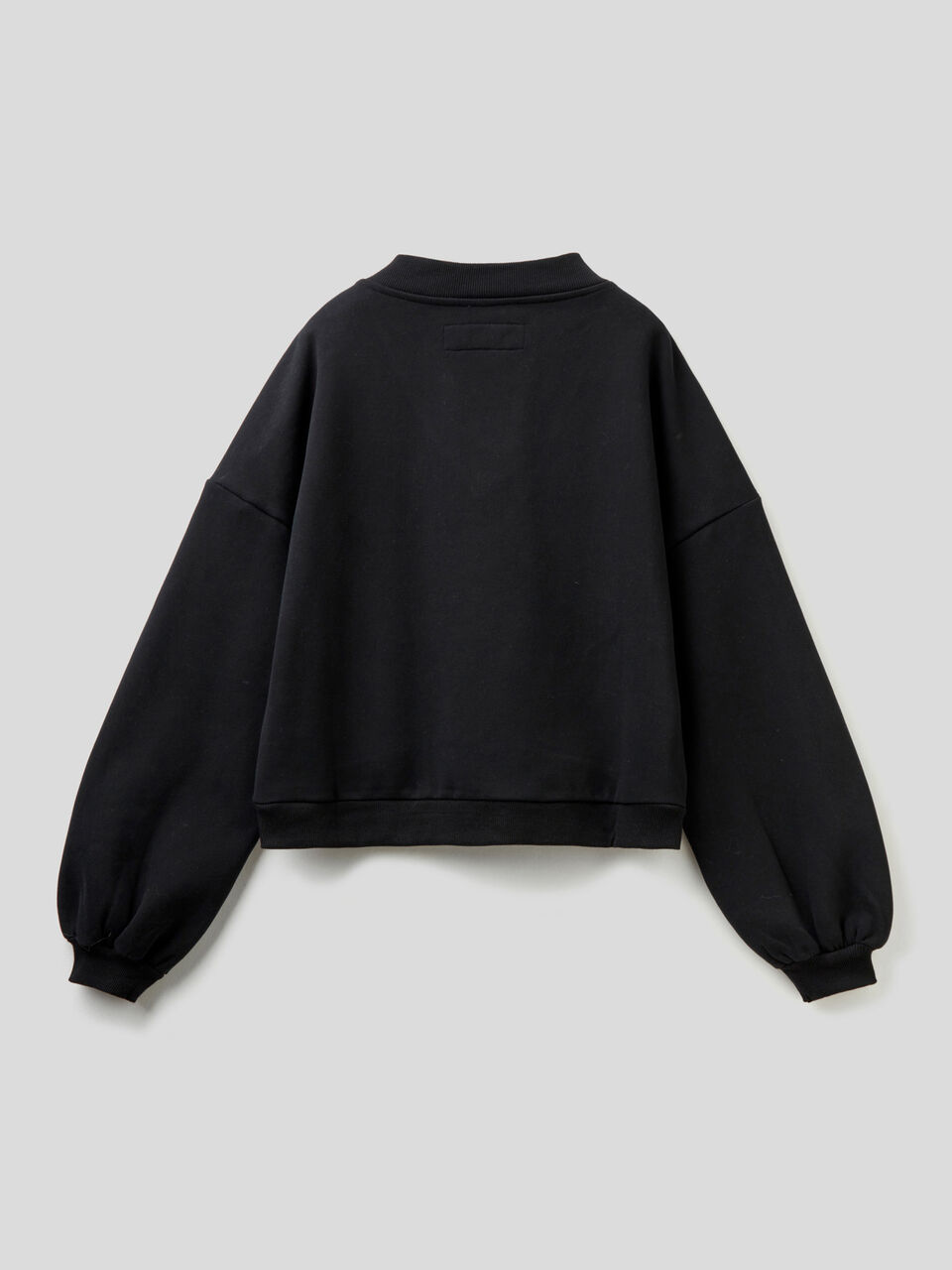Sweatshirt mit V-Ausschnitt und Ballonärmeln image number 2