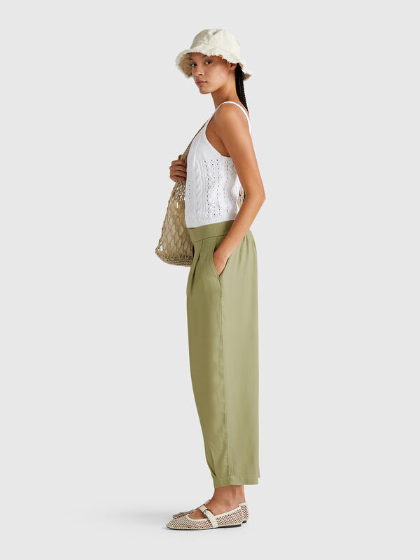 Fließende Hose mit Falten Damen