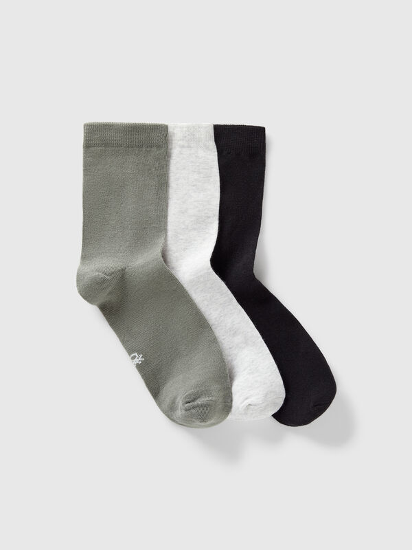 Drei Paar Socken aus Baumwolle