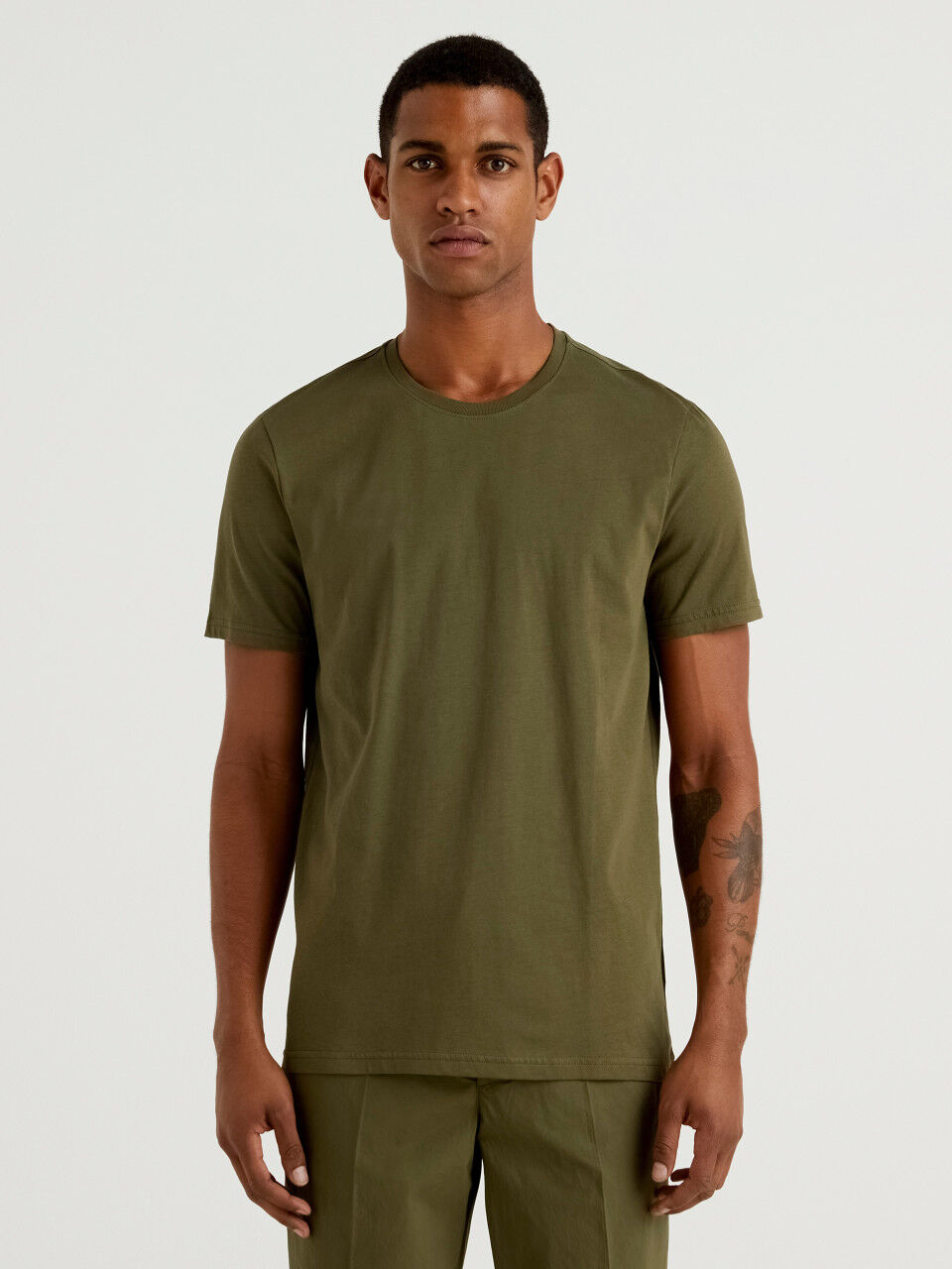 T-Shirt in Militärgrün