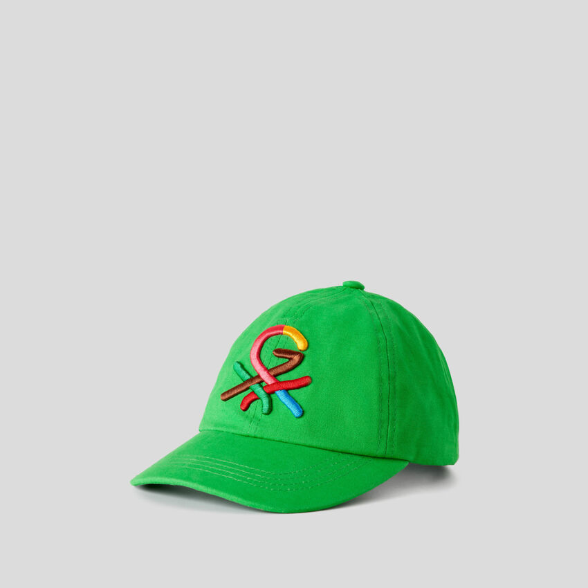 Grüne Mütze mit aufgesticktem Logo by Ghali