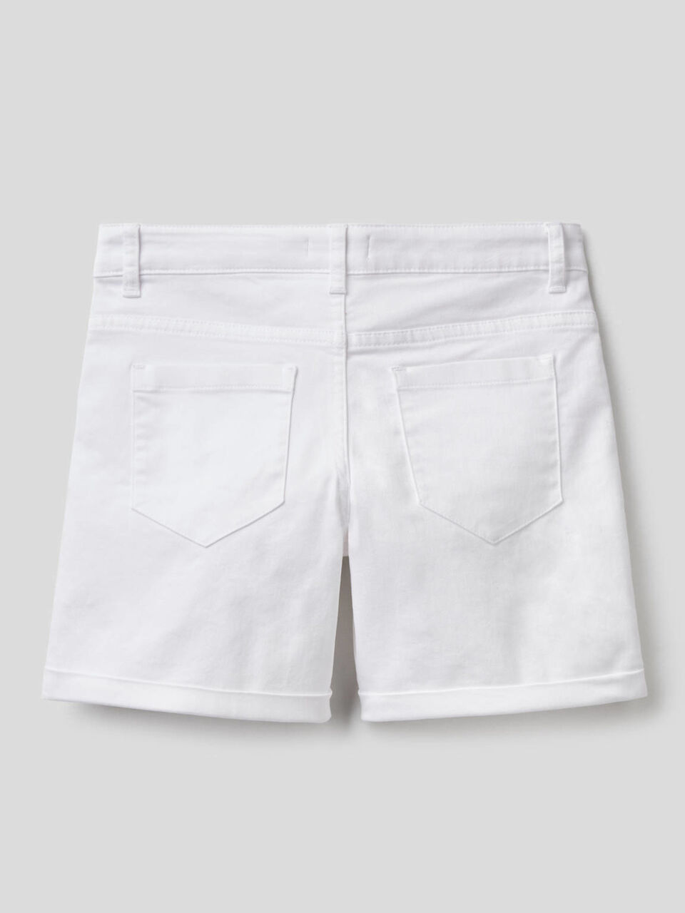 Einfarbige Five-Pocket-Shorts image number 2