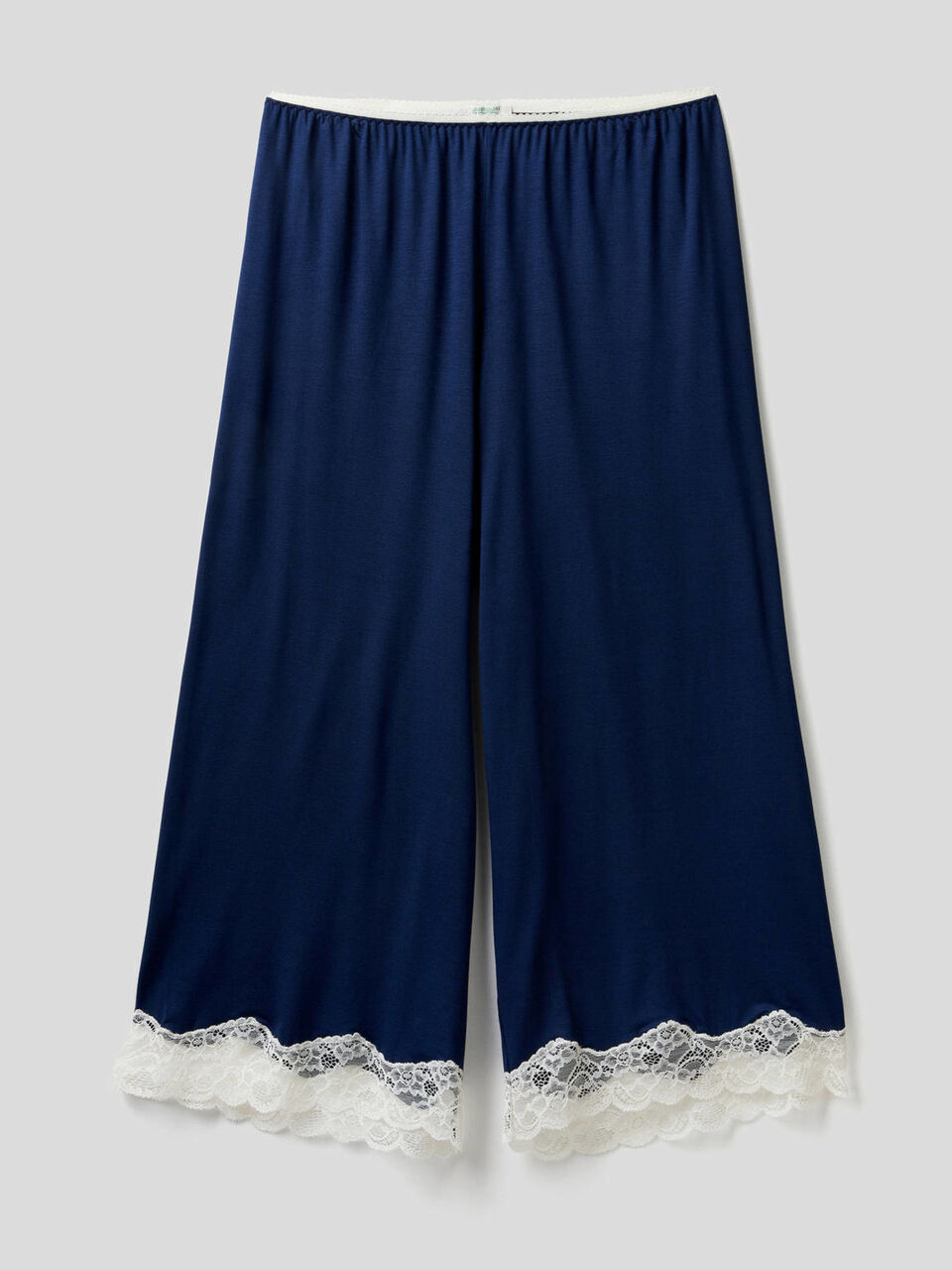 Cropped-Hose mit Details in Spitze image number 1