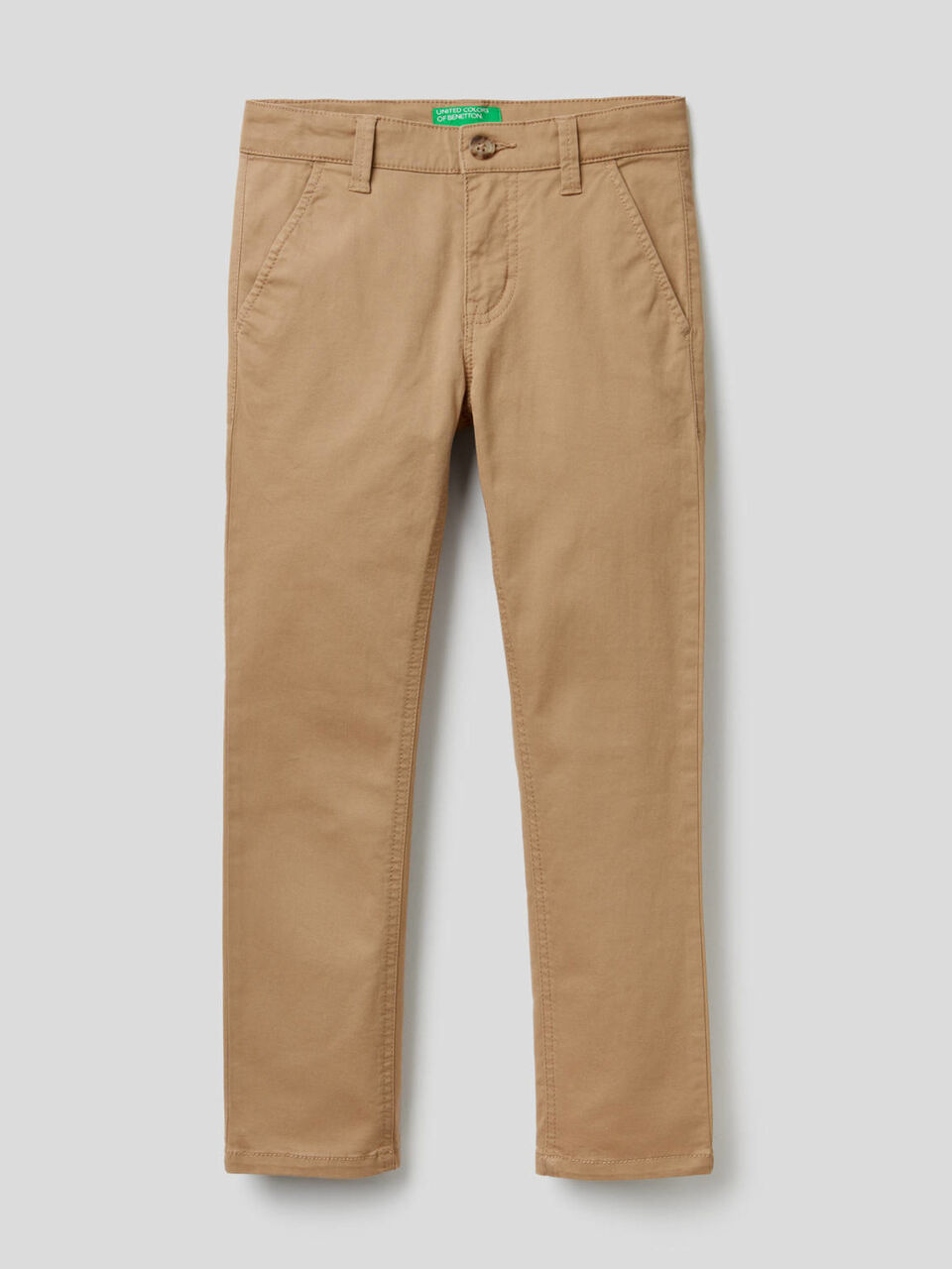 Slim-Fit-Chinos aus elastischer Baumwolle image number 1