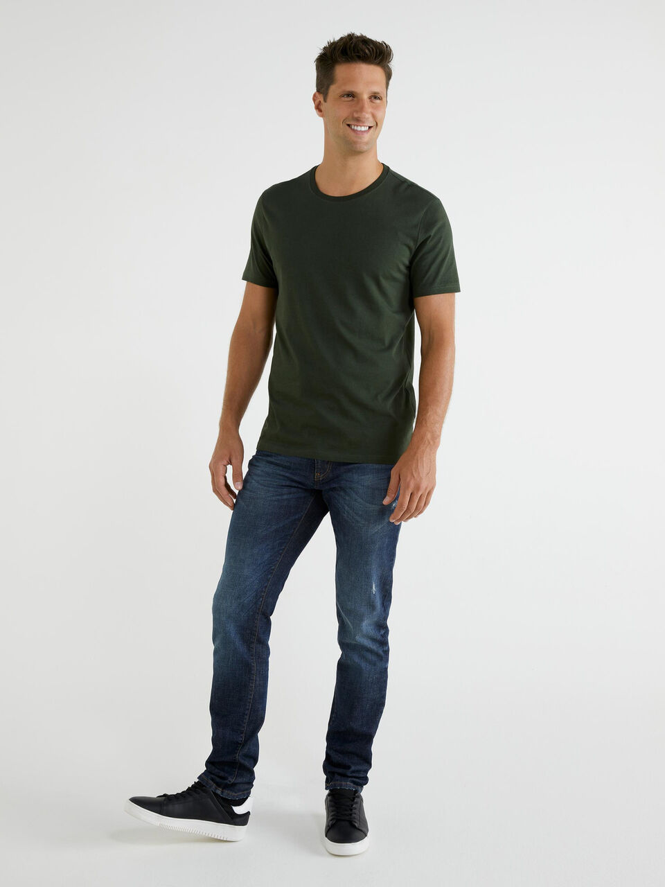 Straight-Fit-Jeans aus stretchiger Baumwolle Herren image number null