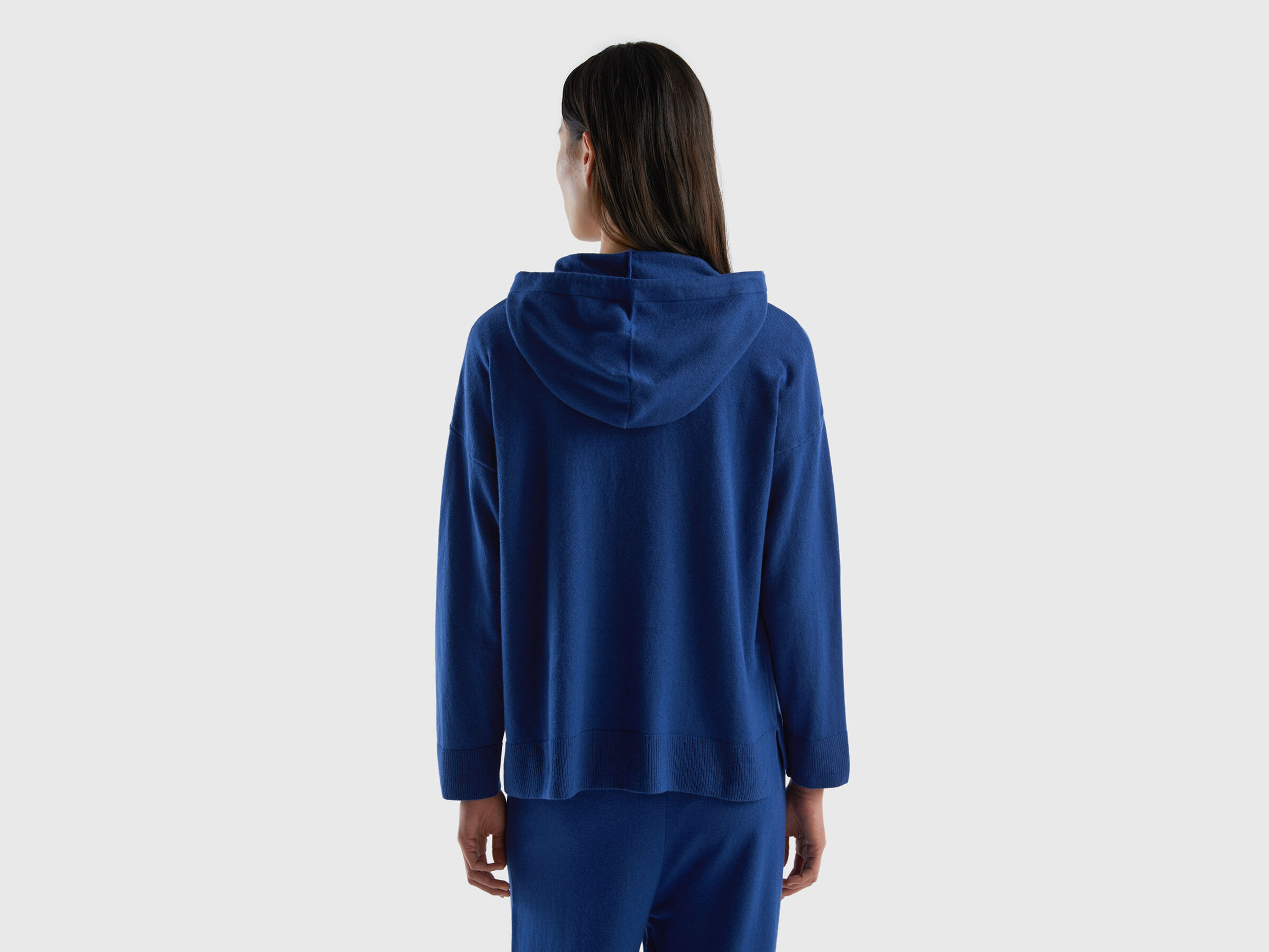 Pullover aus einer Cashmeremischung mit Kapuze image number 2