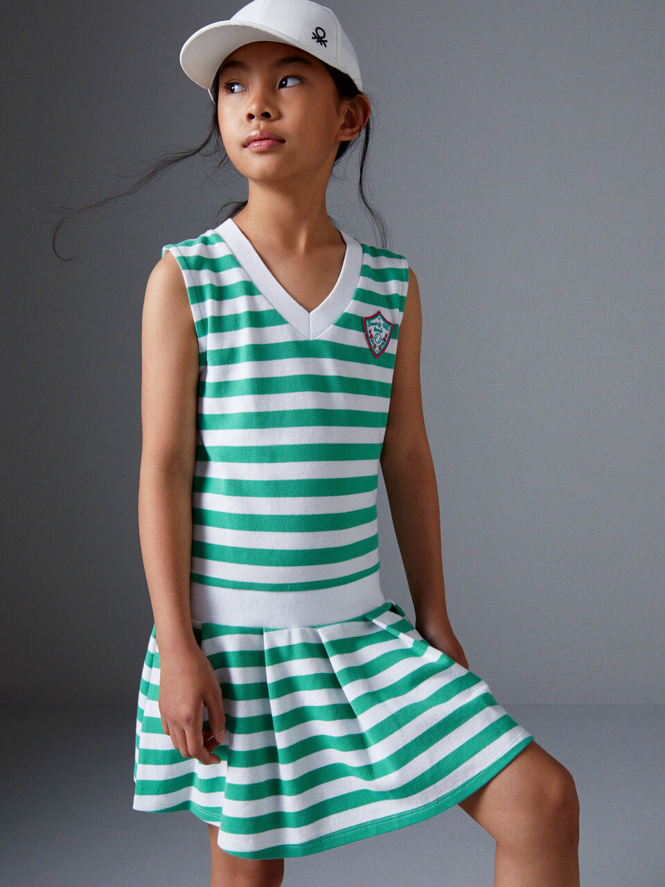 Ärmelloses Kleid mit Streifen image number 1