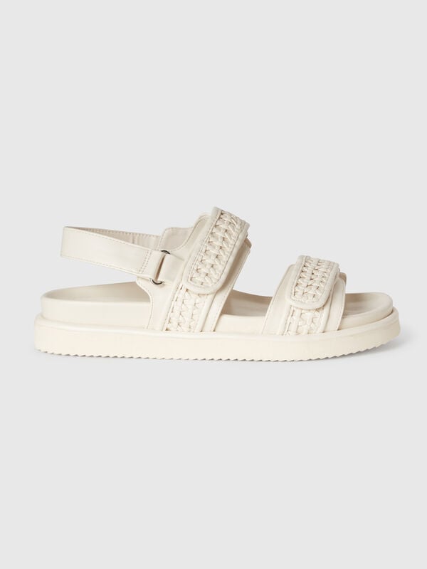 Offene Sandalen aus beschichtetem Stoff Damen