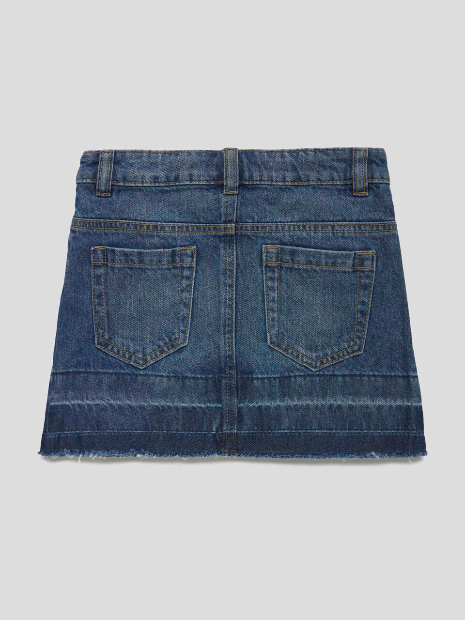Denim-Rock mit Destroyed-Effekten image number 2