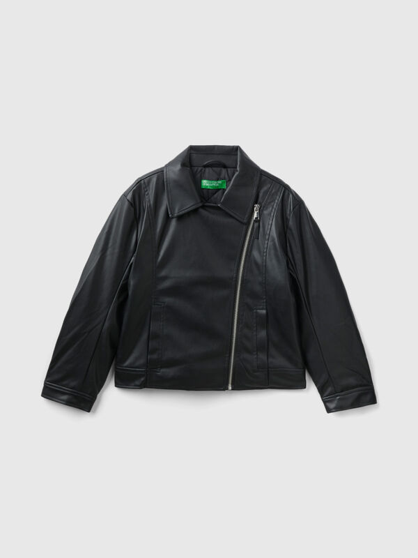 Jacke aus beschichtetem Stoff
