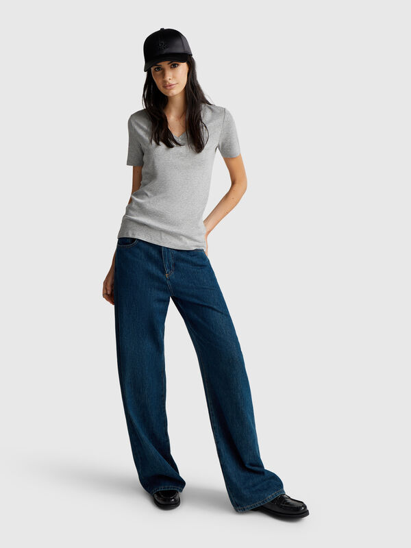 T-Shirt aus reiner Baumwolle mit V-Ausschnitt Damen