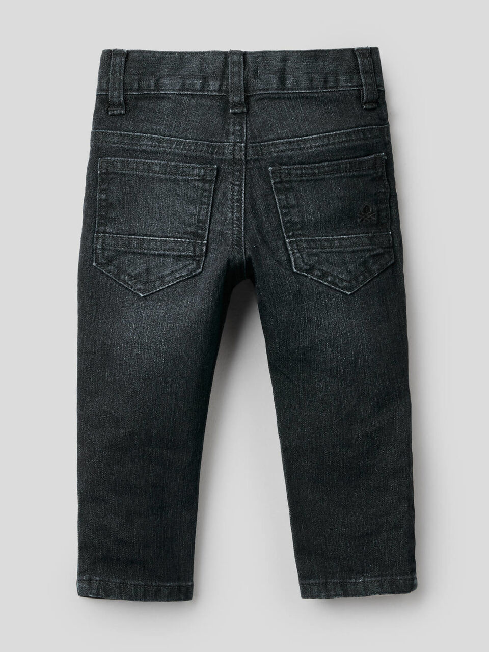 Jeans aus stretchiger Baumwolle mit Used-Effekt image number 2