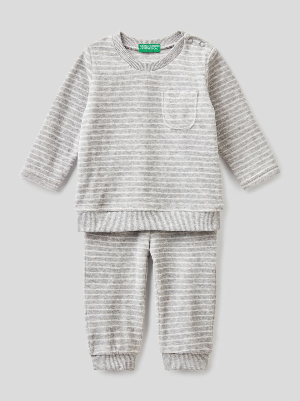 Pyjama aus Chenille mit Muster image number 1