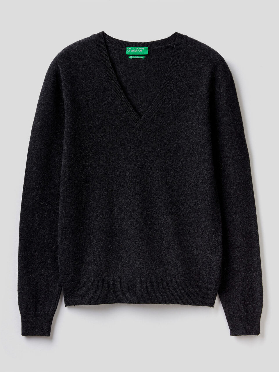 Pullover aus reiner Schurwolle mit V-Ausschnitt image number 1